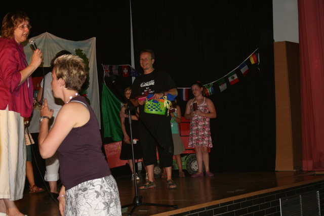 gal/2010/2010 Saitentwist Abschied Duererschule 9.7/2010 Saitentwist Duererschule Abschied 4.Kl. 9.Juli Im Coffee Cor 040.jpg